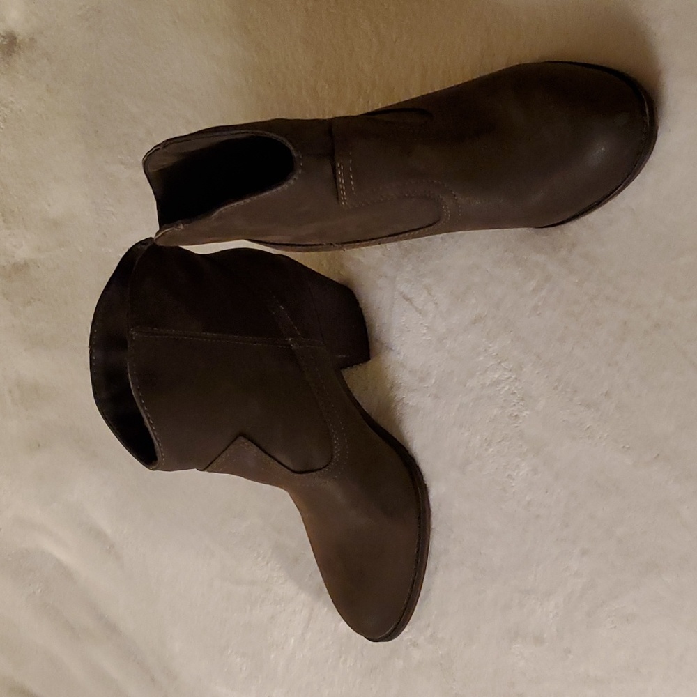 Ankle boots